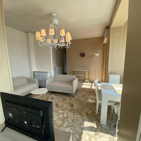 Como Lake Panorama Apartment Cadenabbia Luaran gambar